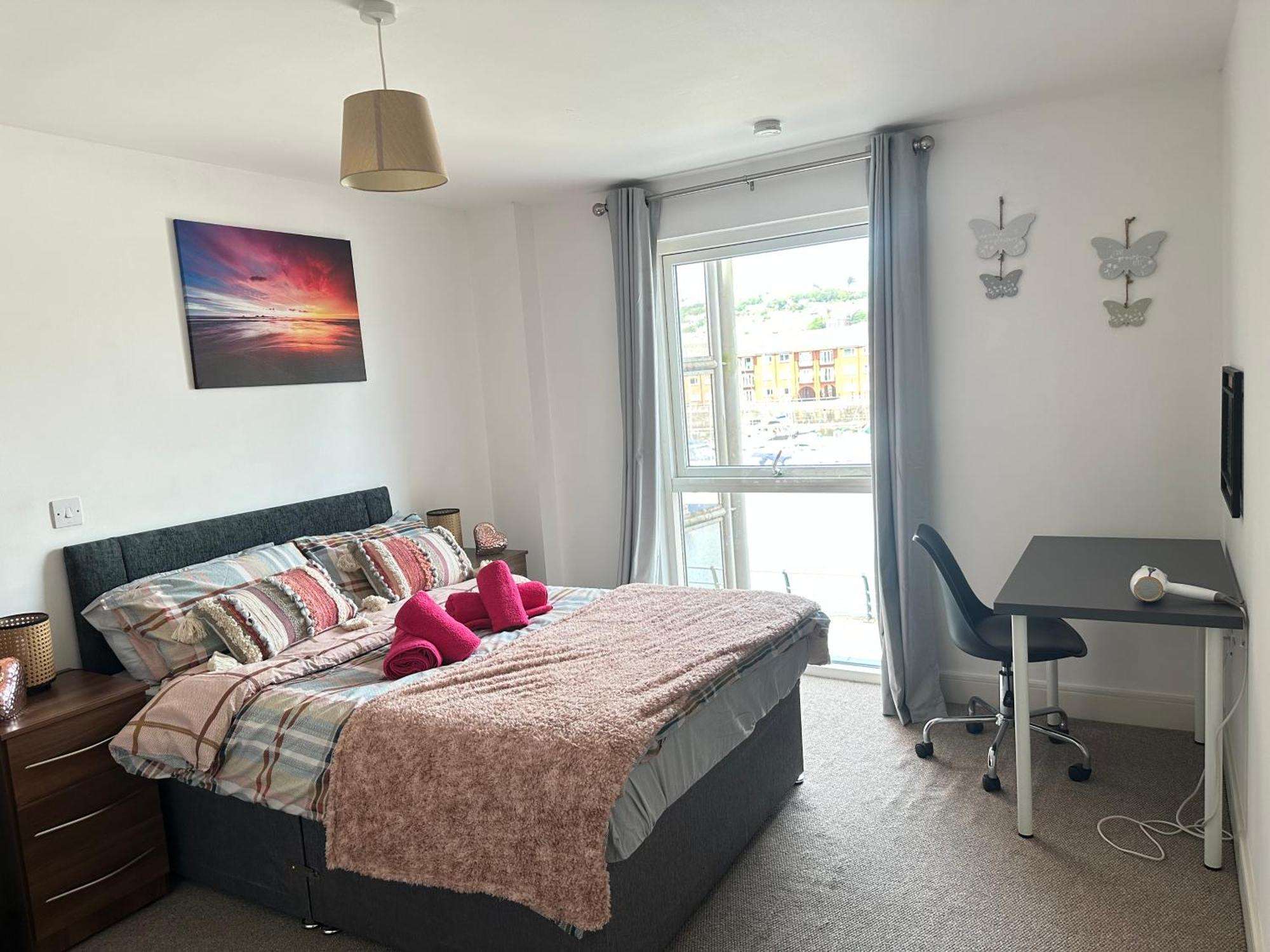 Water Front Apt Walk To The Beach & City Centre Swansea Exterior foto
